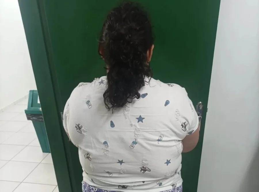 Mulher de SC se passa por criança de 12 anos para ganhar Mounjaro dos pais adotivos
